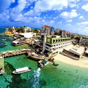 Lord Pierre Hotel